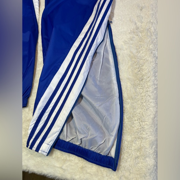 Vintage adidas size large blue & white jogger set - Picture 11 of 11